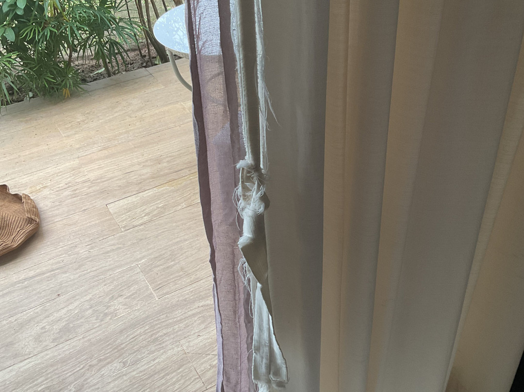 班斯日罗勇海滨酒店主图