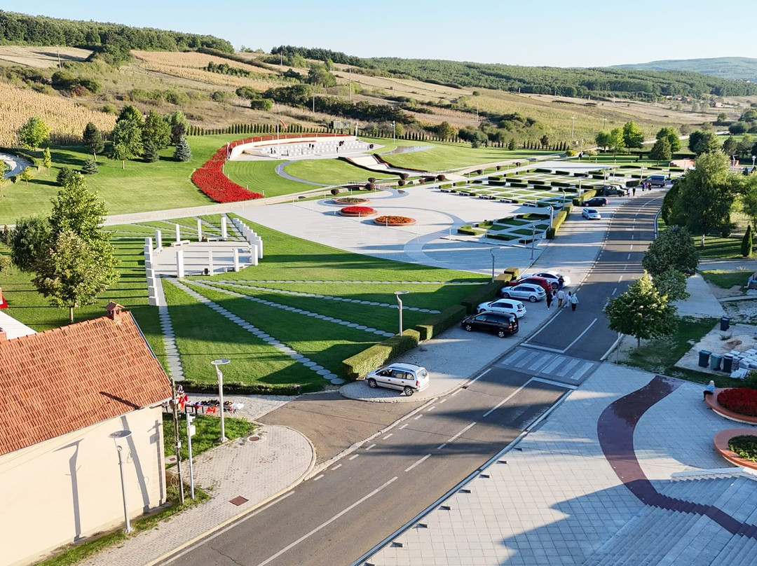 Adem Jashari Memorial Complex-Prekaz必去景点