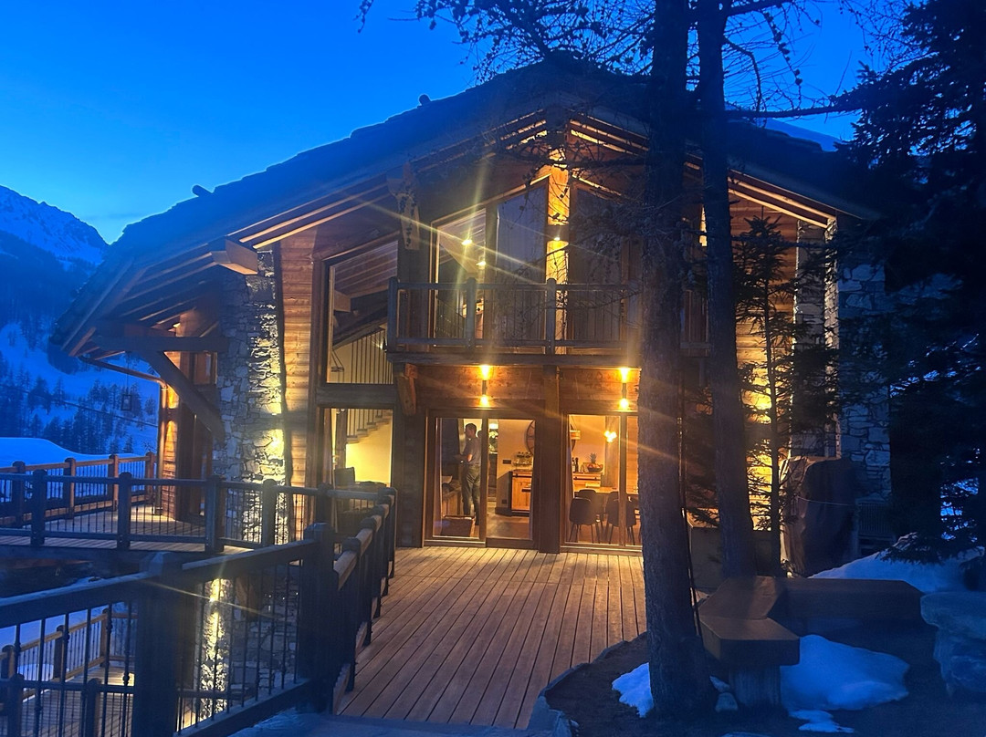 高级豪华高山度假村主图
