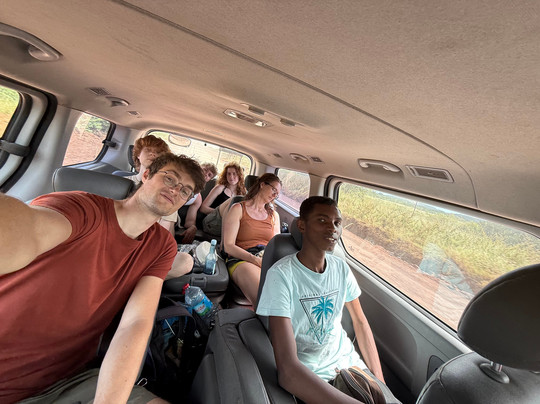 Tongasoa Mada Tours-安塔那那利佛必去景点