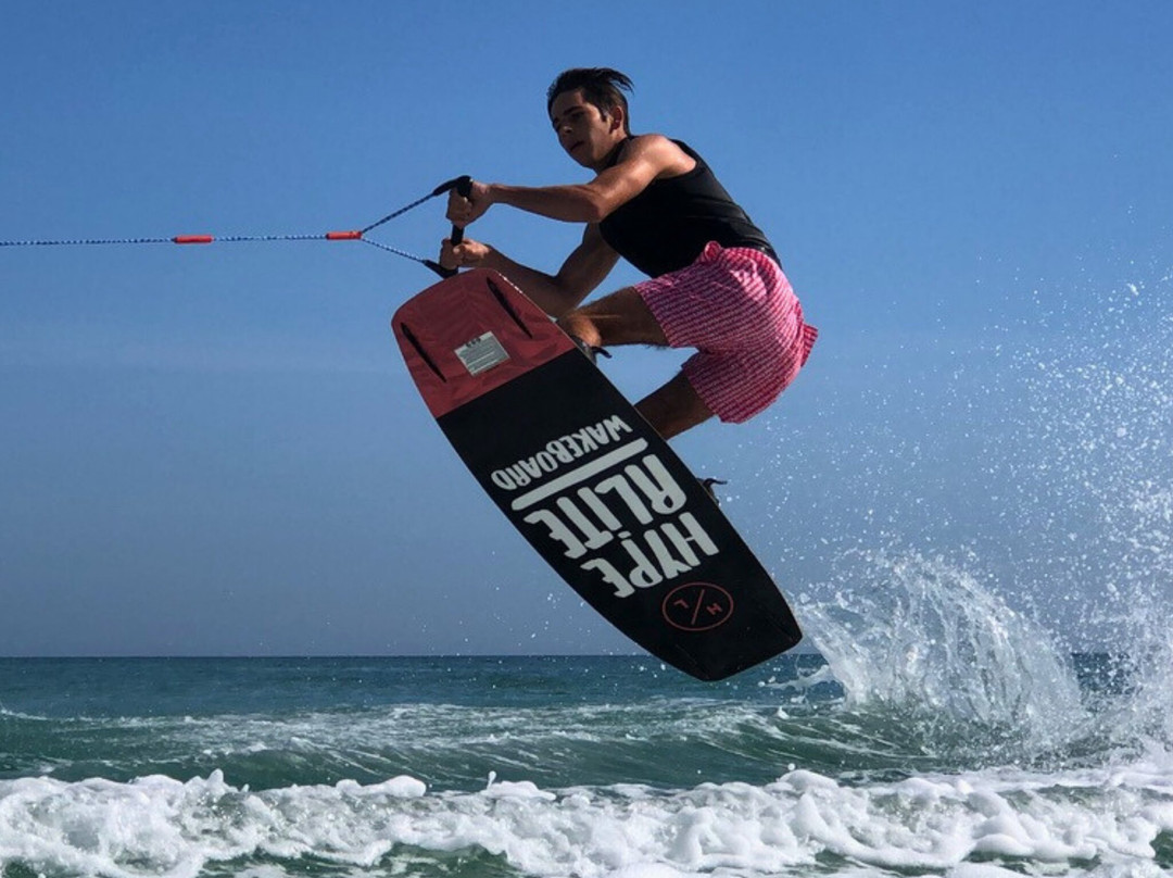 Lunáuticos. Clases De Esquí Y Wakeboard-Chicxulub Puerto必去景点