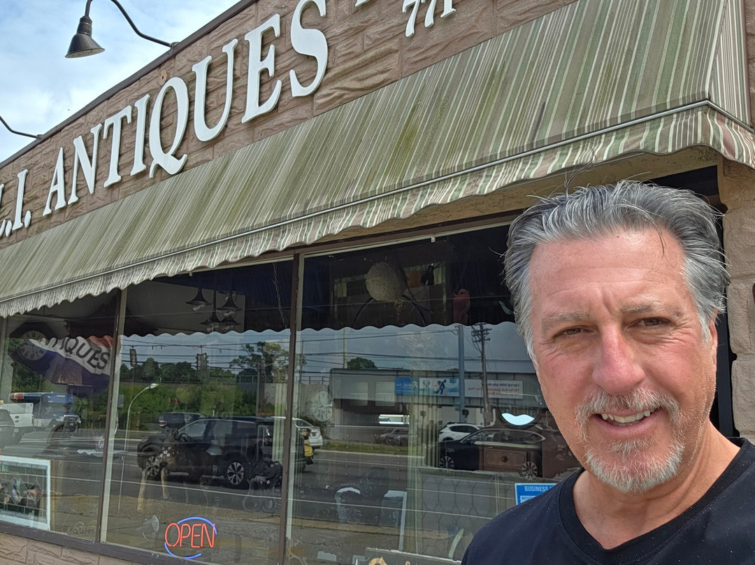 Long Island Antiques Center-Merrick必去景点