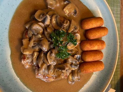 克罗尔酒店主图