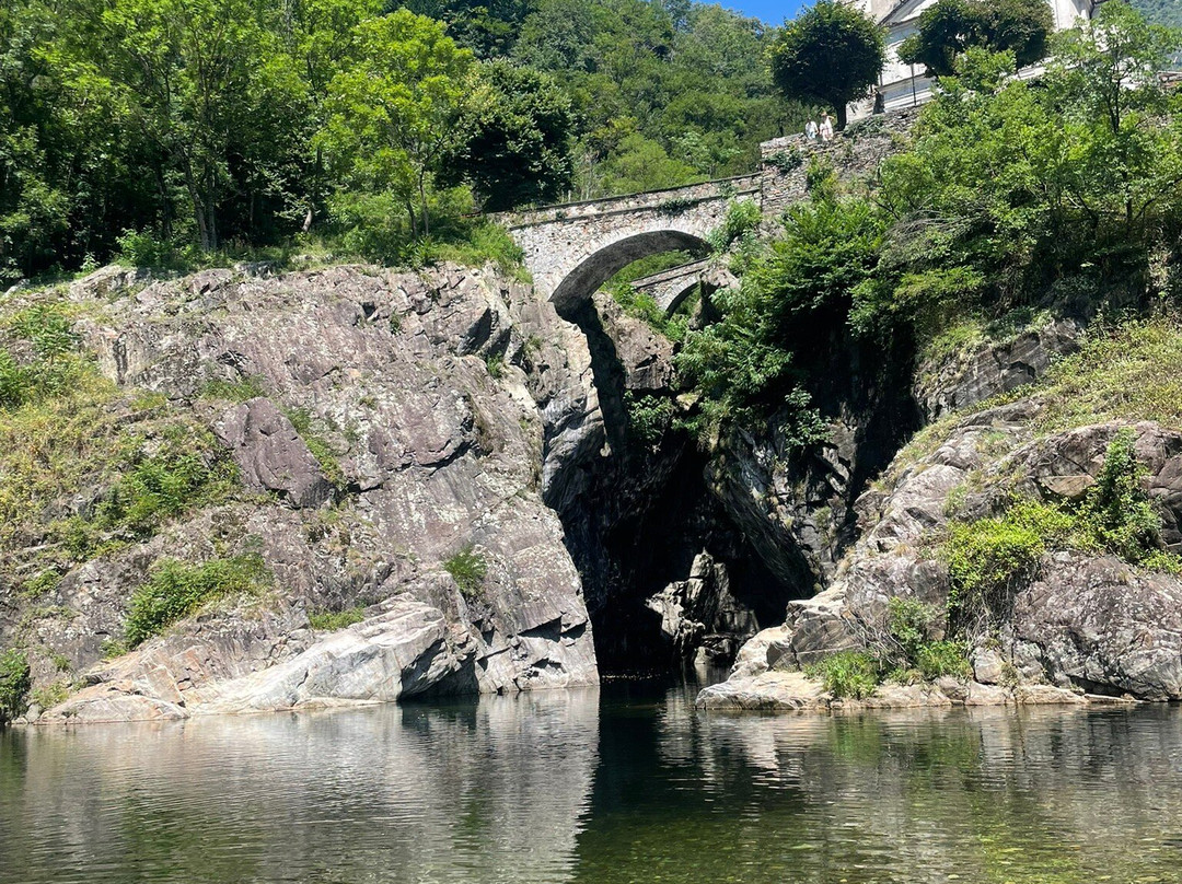 Orrido di sant'anna-坎诺比奥必去景点