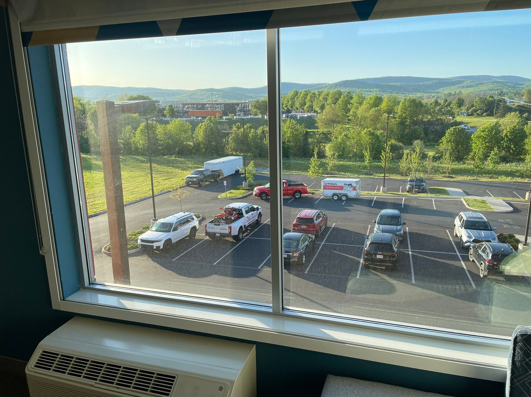 Holiday Inn Express & Suites Waynesboro East by IHG主图