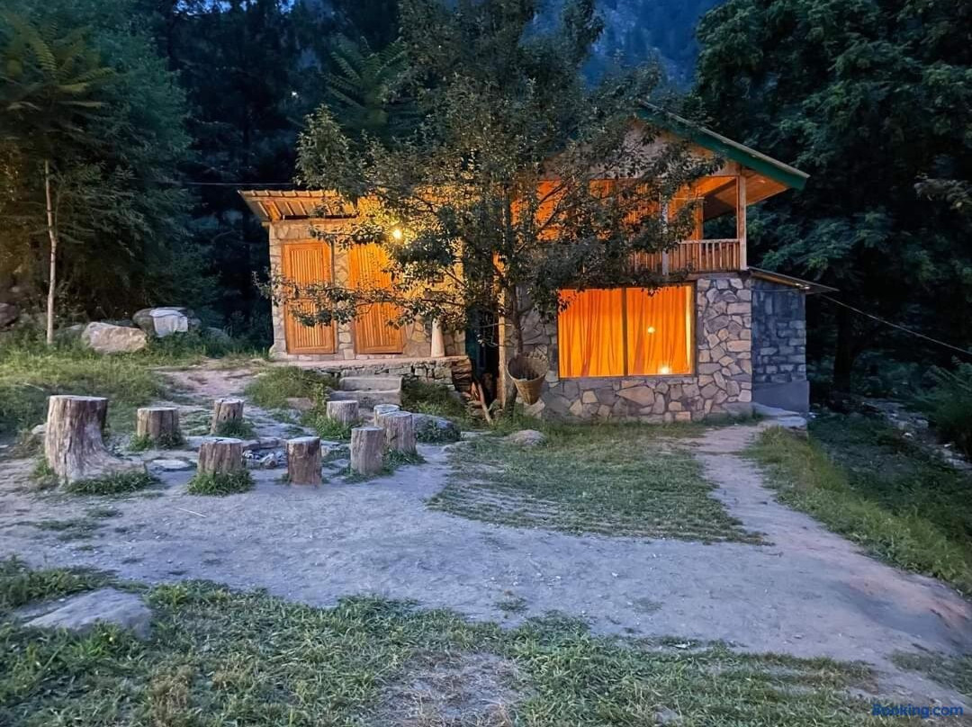 Jibhi Homestead