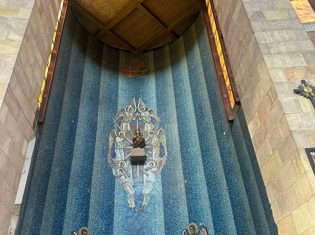 Iglesia de la Virgen Grande-Torrelavega必去景点