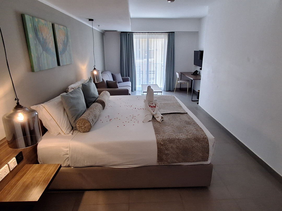 普列文酒店主图