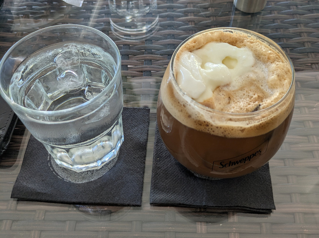 KonDimAr Cocktail Bar-古韦斯必去景点