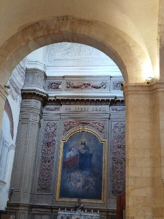 Eglise St-Sauveur-拉罗谢尔必去景点