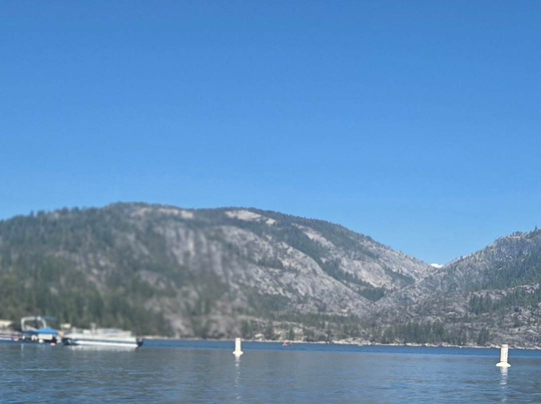 Pinecrest Lake Resort主图