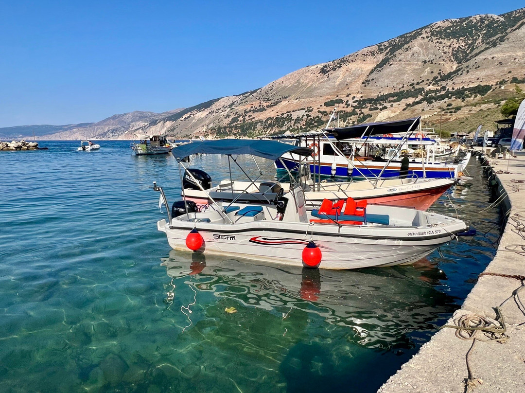 Motor Boat Rentals Exploring Center-Zola必去景点