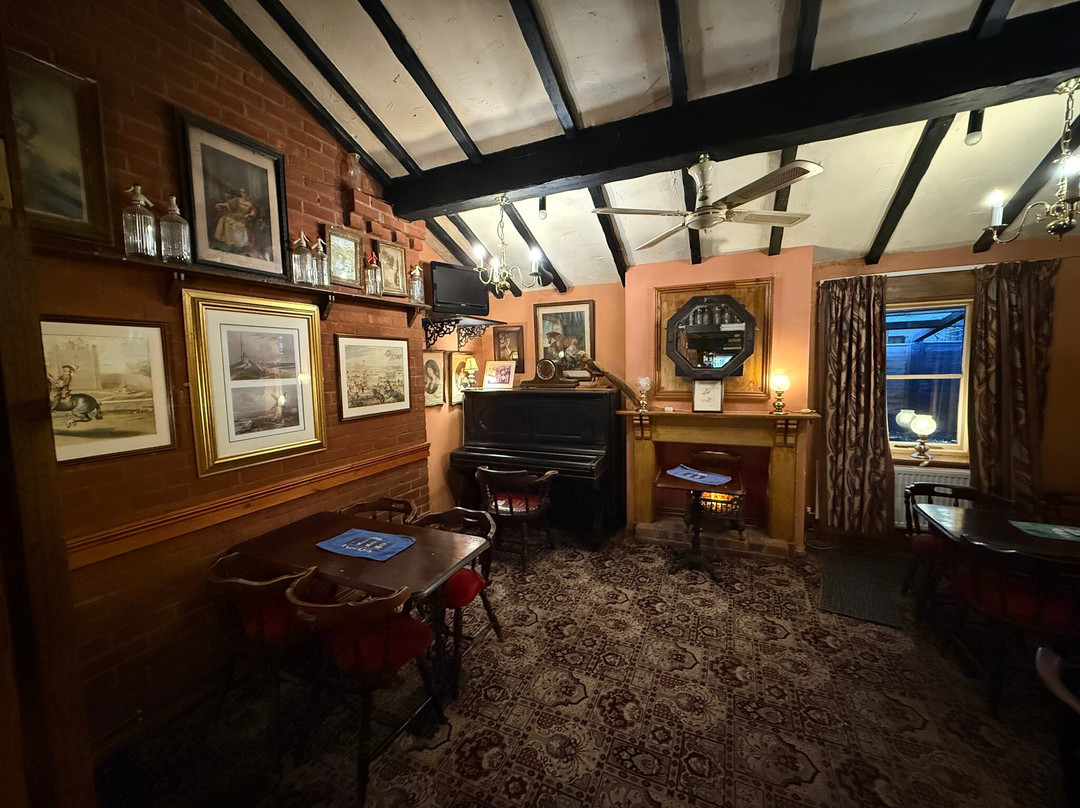 The Olde Windmill Inn主图