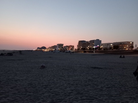 La Plage de Saint-Jean-de-Monts-圣热昂德蒙特必去景点