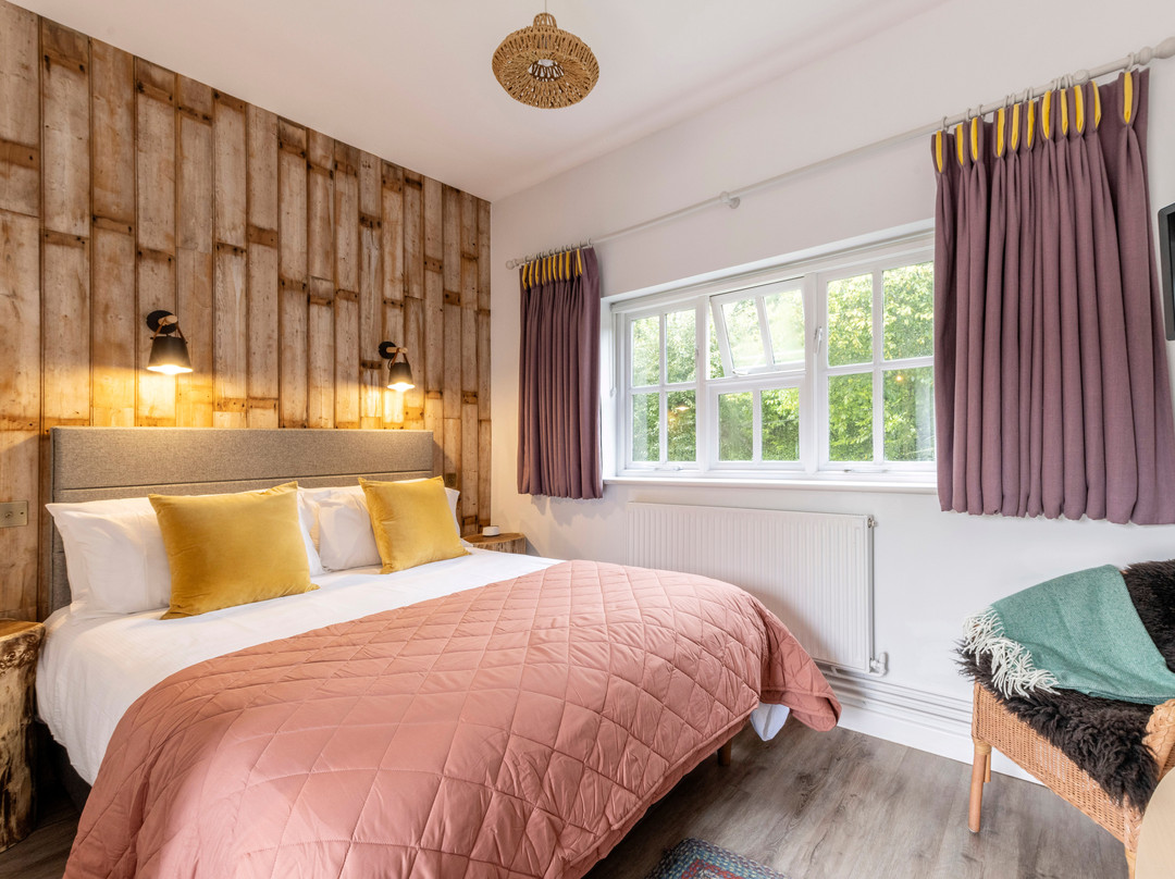 Tisbury酒店住宿-Riverbarn Kitchen and Bed & Breakfast