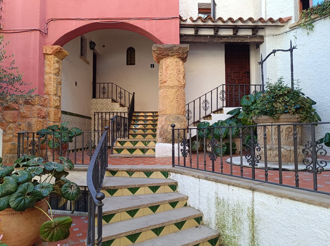 El Roc de Sant Gaieta-Roda de Bara必去景点