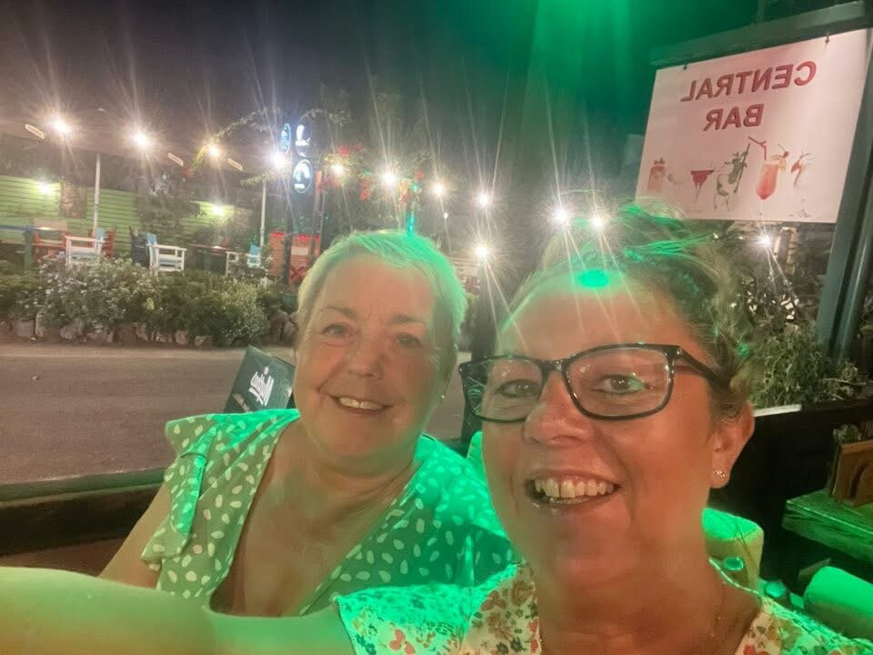 Central Bar-古韦斯必去景点