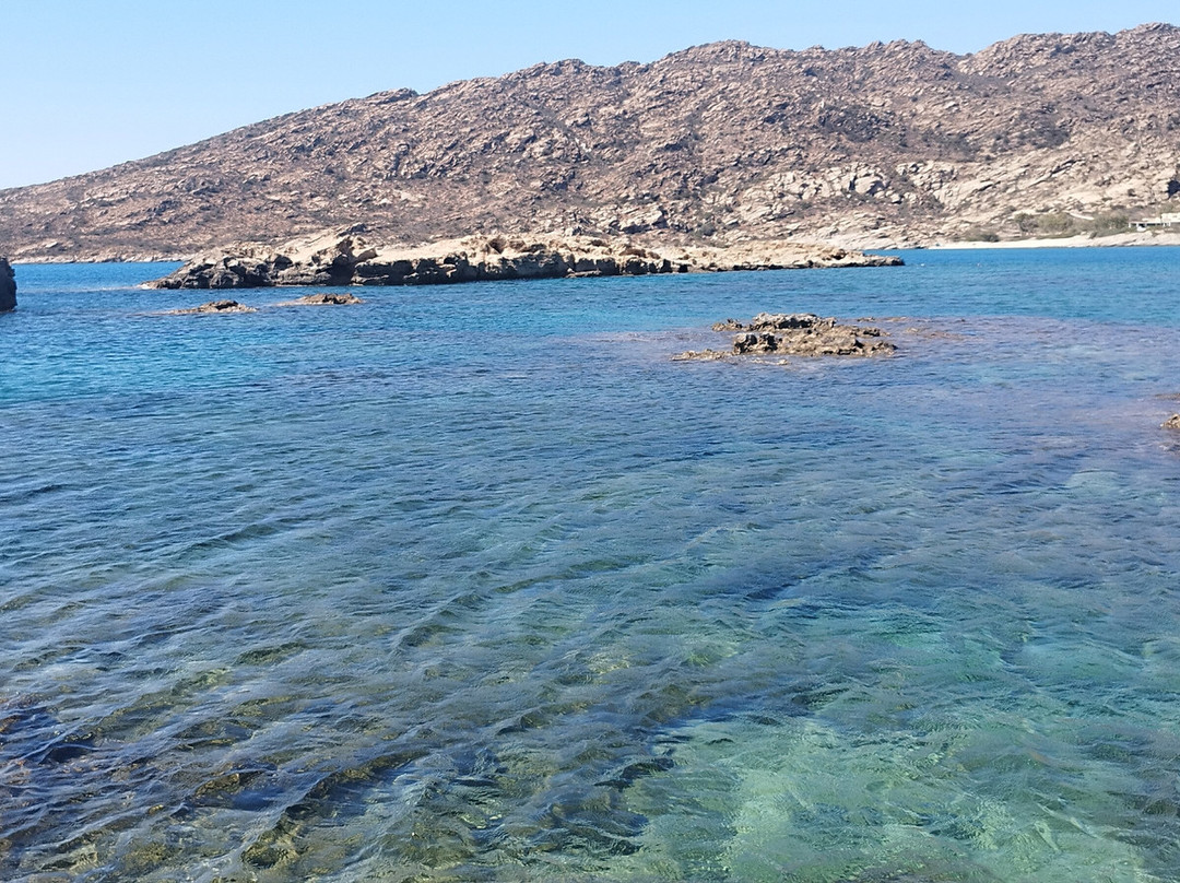 Manganari Beach-埃欧斯岛必去景点