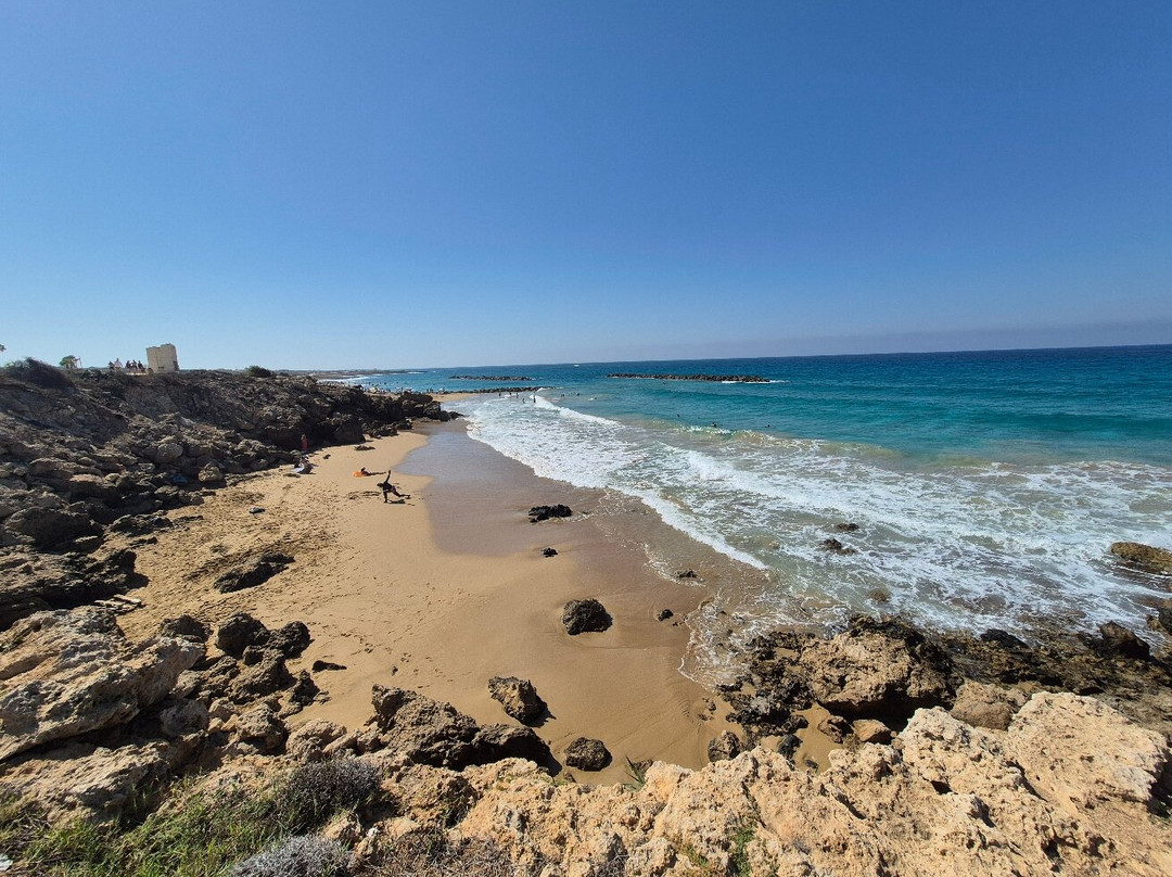 Hilltop Gardens Hotel Apartments主图