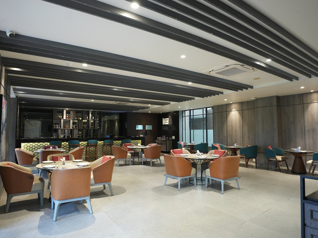 Ambajogai酒店住宿-Grand Sarovar Portico