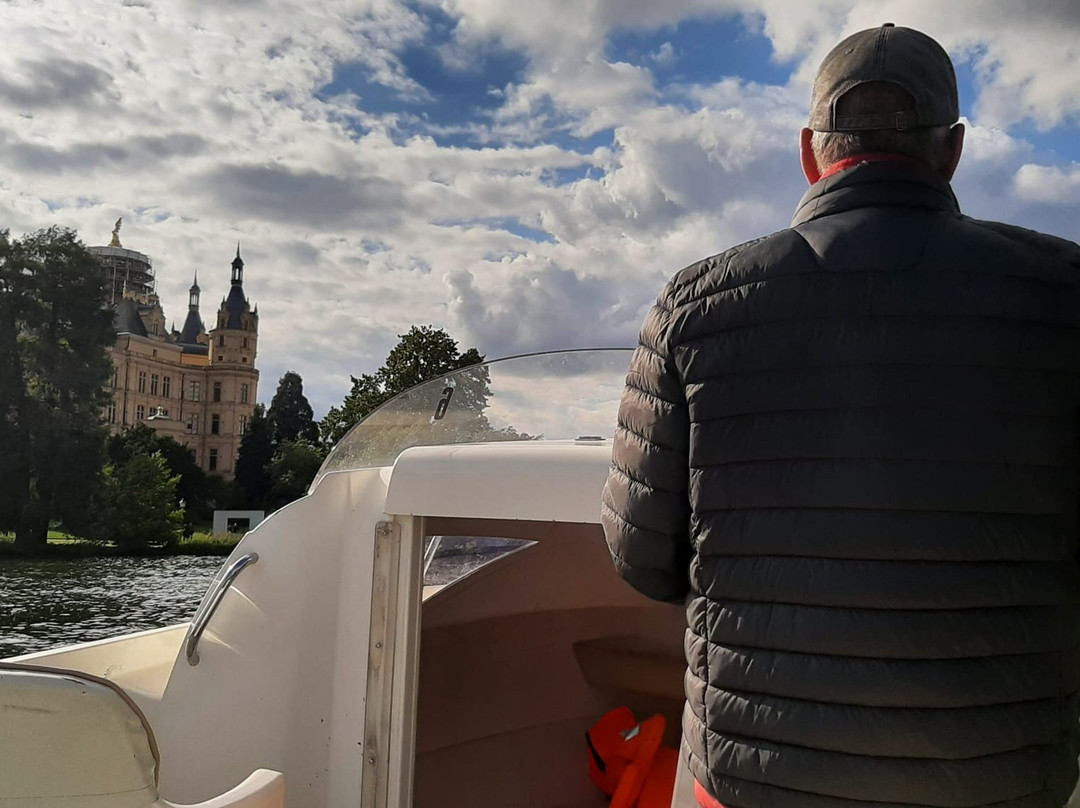 Bootscharter Schwerin - direkt am Schweriner Schloss-什未林必去景点