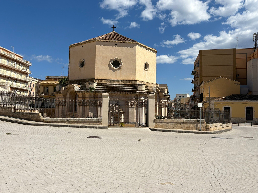 Basilica Santa Lucia al Sepolcro-锡拉库扎必去景点