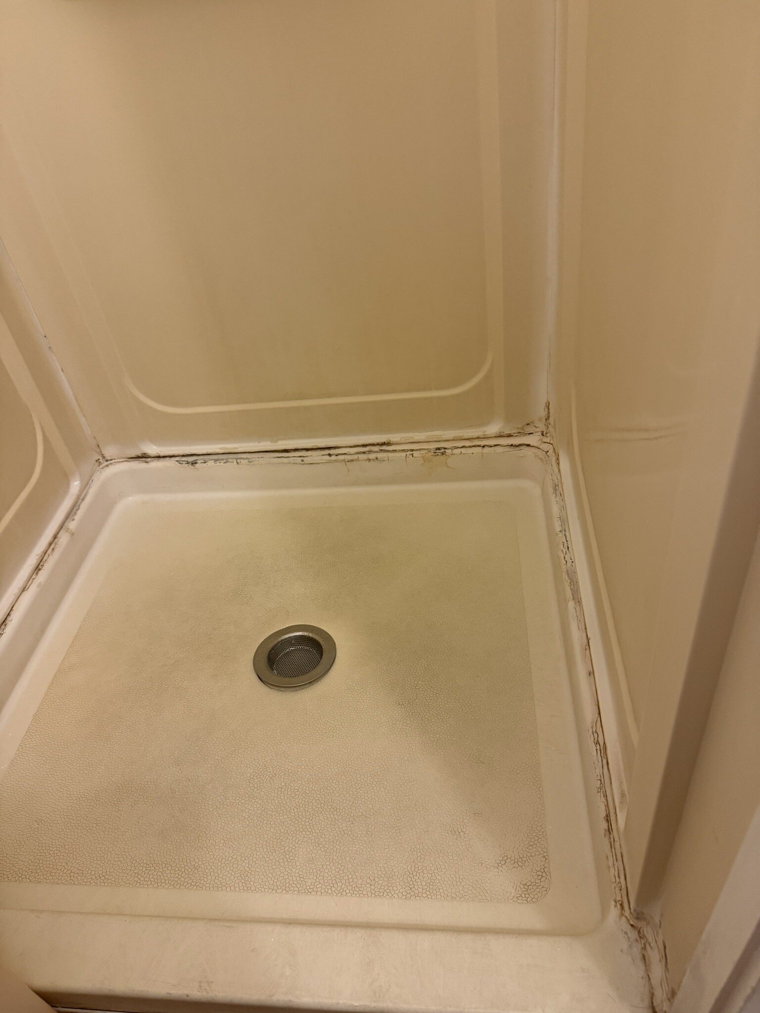 Gena's Sierra Inn And Restaurant-官方