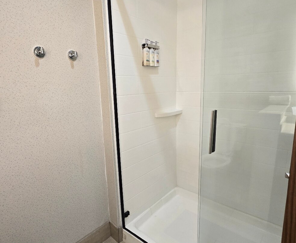 Holiday Inn Express & Suites Commerce By IHG主图