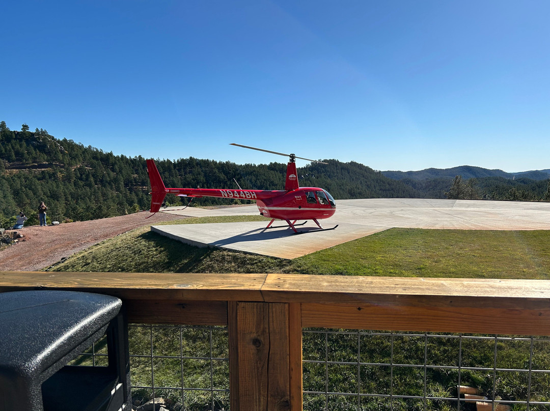 Black Hills Helicopters-基斯通必去景点
