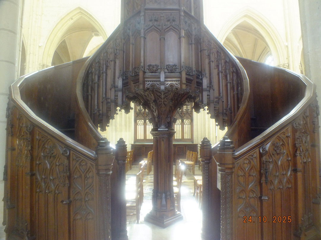 Abbaye de la Trinité-旺多姆必去景点