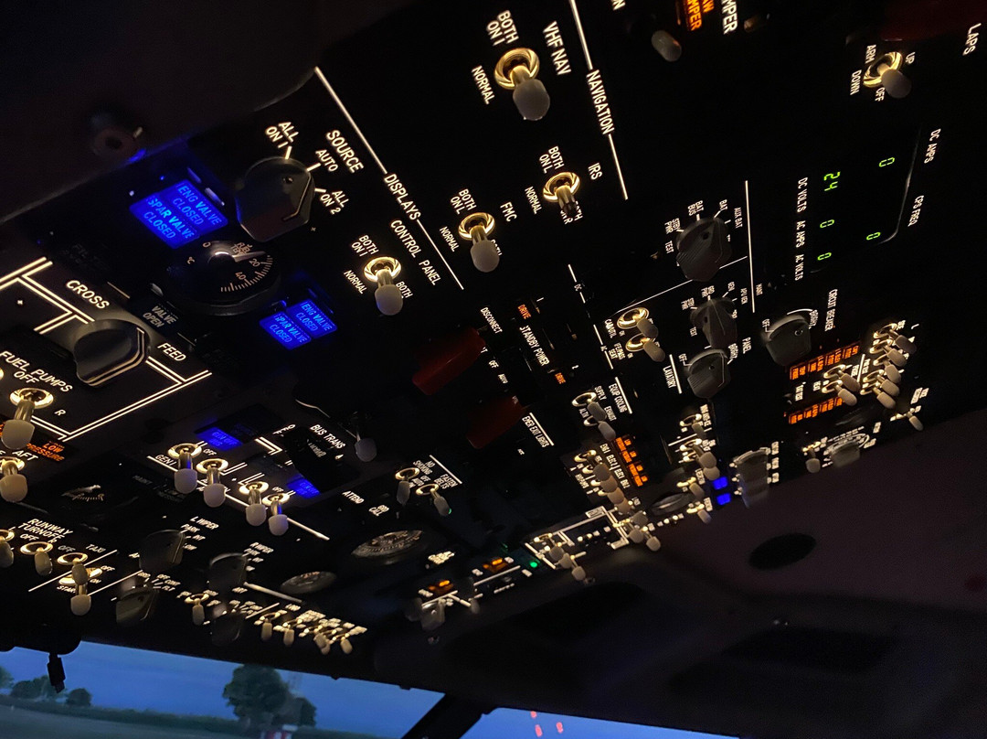 Simair737 Flight Simulators-切尔滕纳姆必去景点