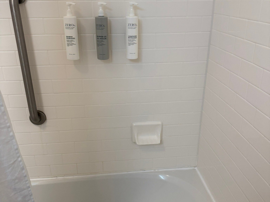 Hampton Inn & Suites Deland主图