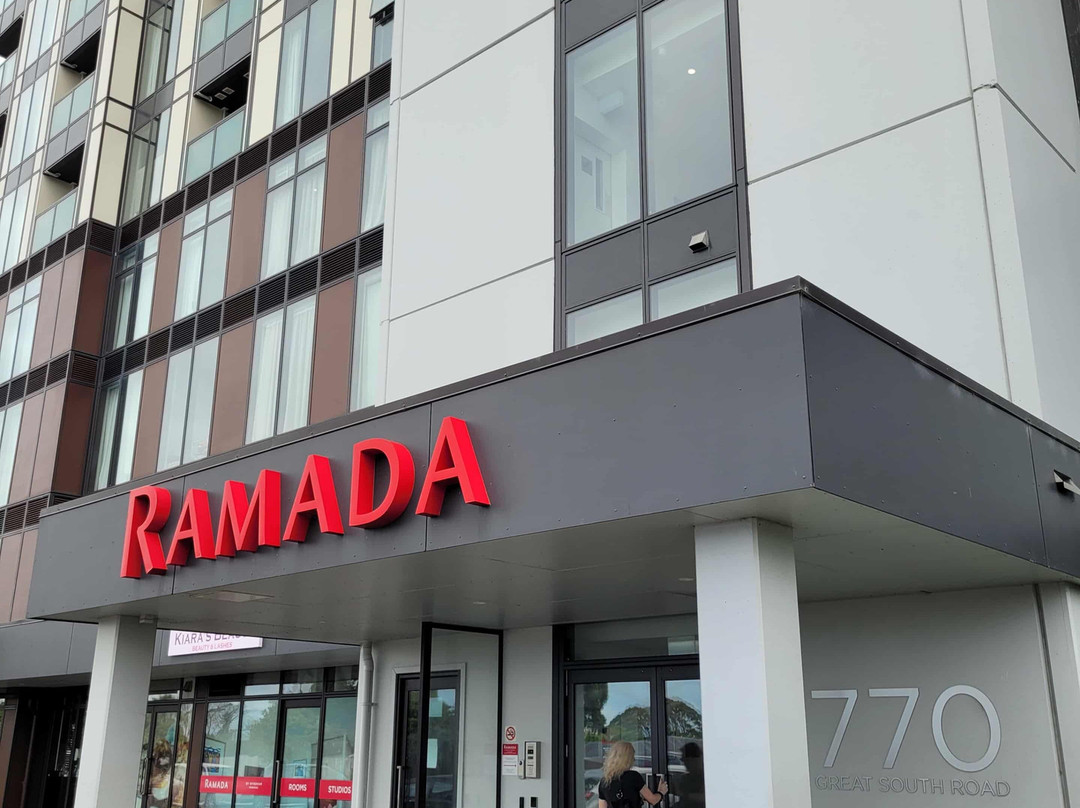 Ramada Suites by Wyndham Auckland Manukau Pacfic Centre主图