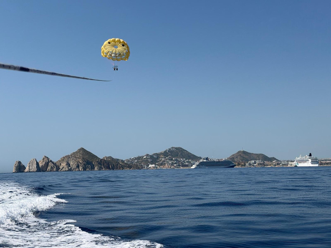 Happy Flights Cabo Parasailing-卡波圣卢卡斯必去景点