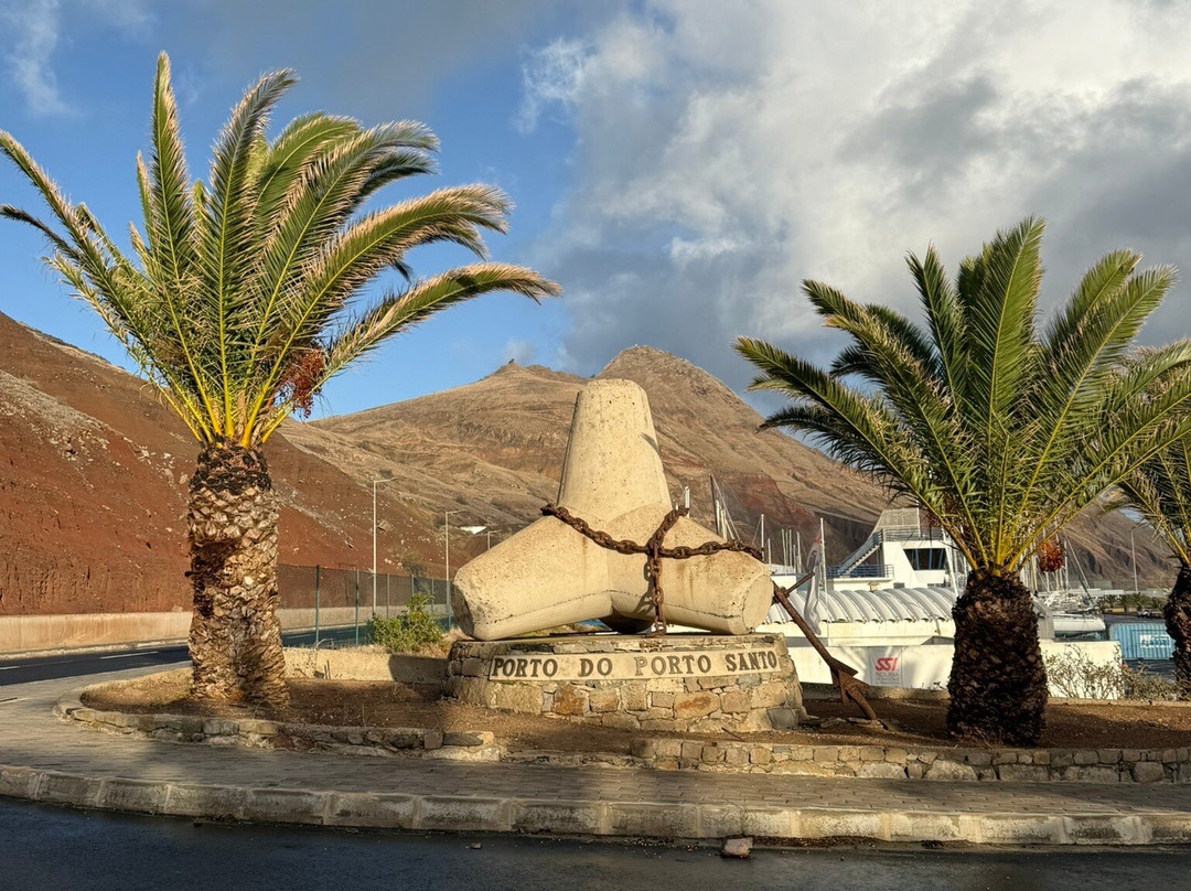 Concrete Sculpture-Vila Baleira必去景点