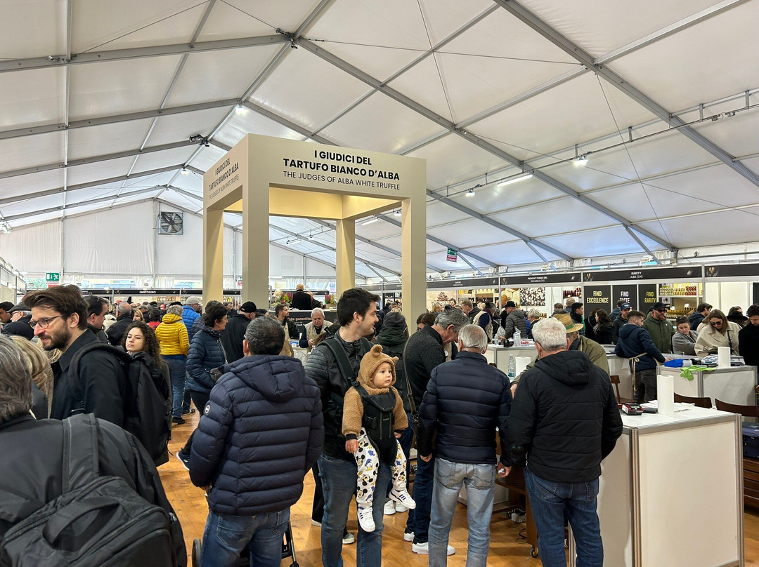 Alba International White Truffle Fair-阿尔巴必去景点
