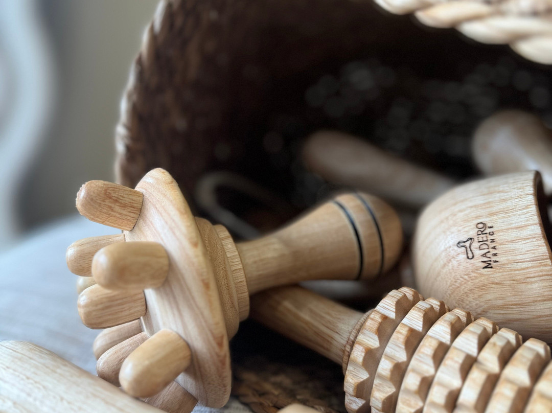 Shambalya Massage À Domicile-Pont-L'Eveque必去景点