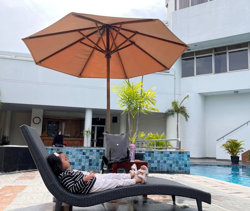 桑提卡三宝垄酒店主图