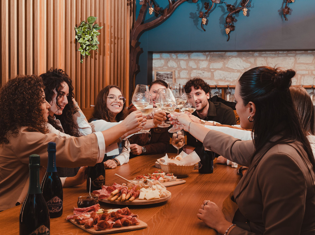 Cantina Pietrovecchio-Santo Stefano必去景点