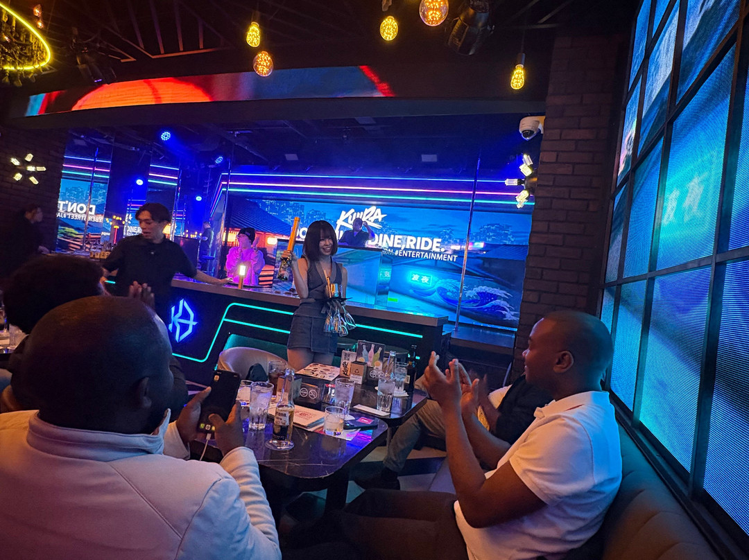 Kujira Entertainment-Kabukicho必去景点