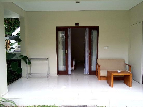 佩尔缇威度假村主图