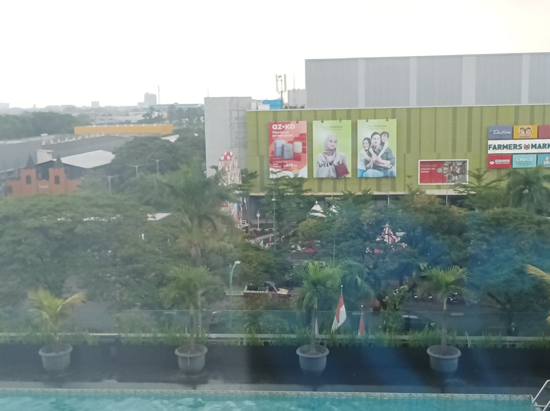 祖里加巴贝克大酒店主图