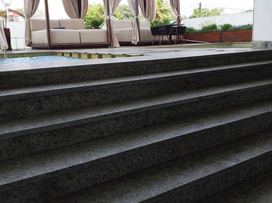 Number One Oxford Street Hotel & Suites主图