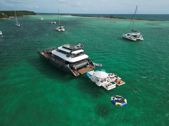 Atlantic Yacht Charters-天堂岛必去景点