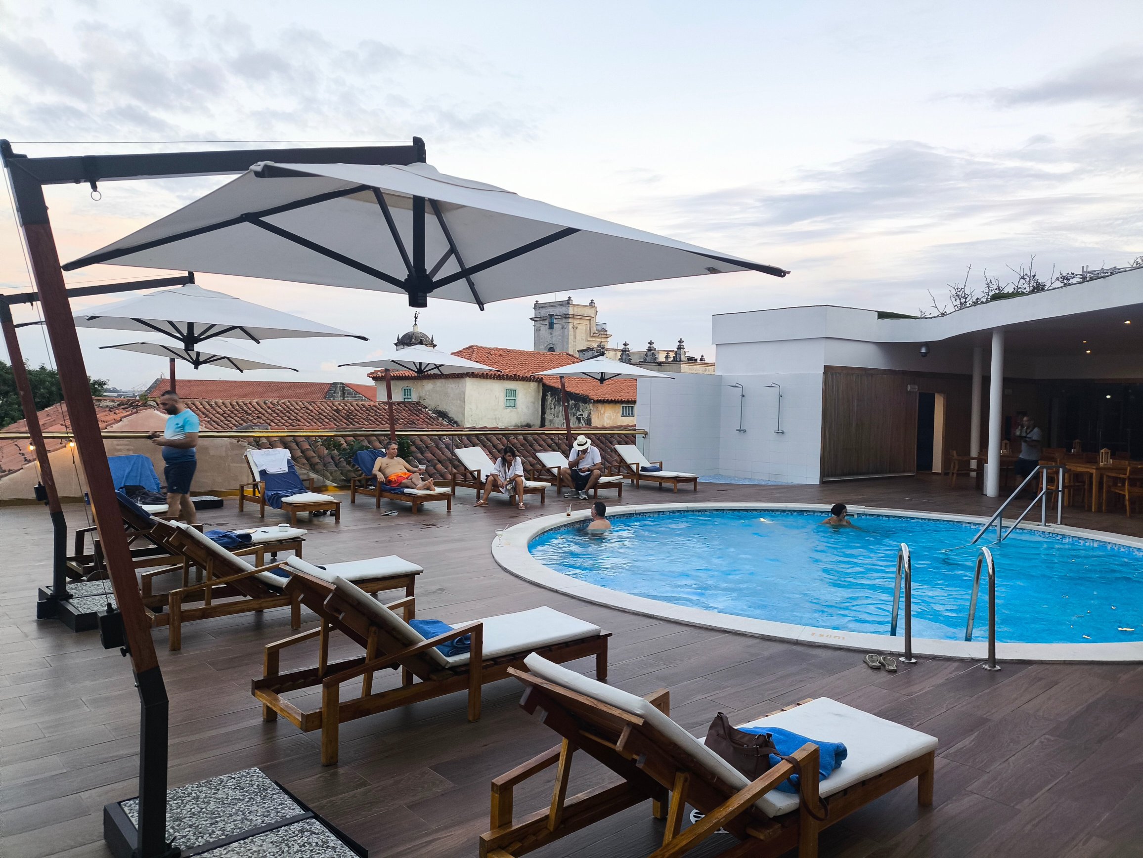 INNSiDE Habana Catedral-泳池