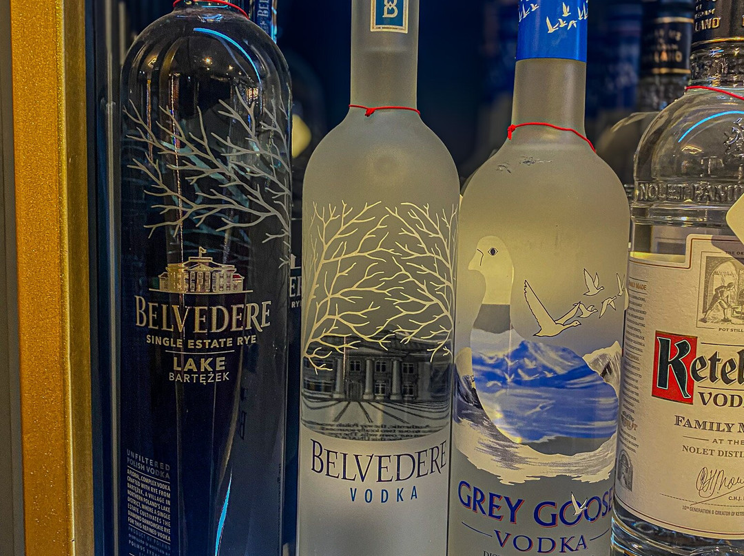 Vinoria Exclusive Wine & Spirits Store-穆拉必去景点