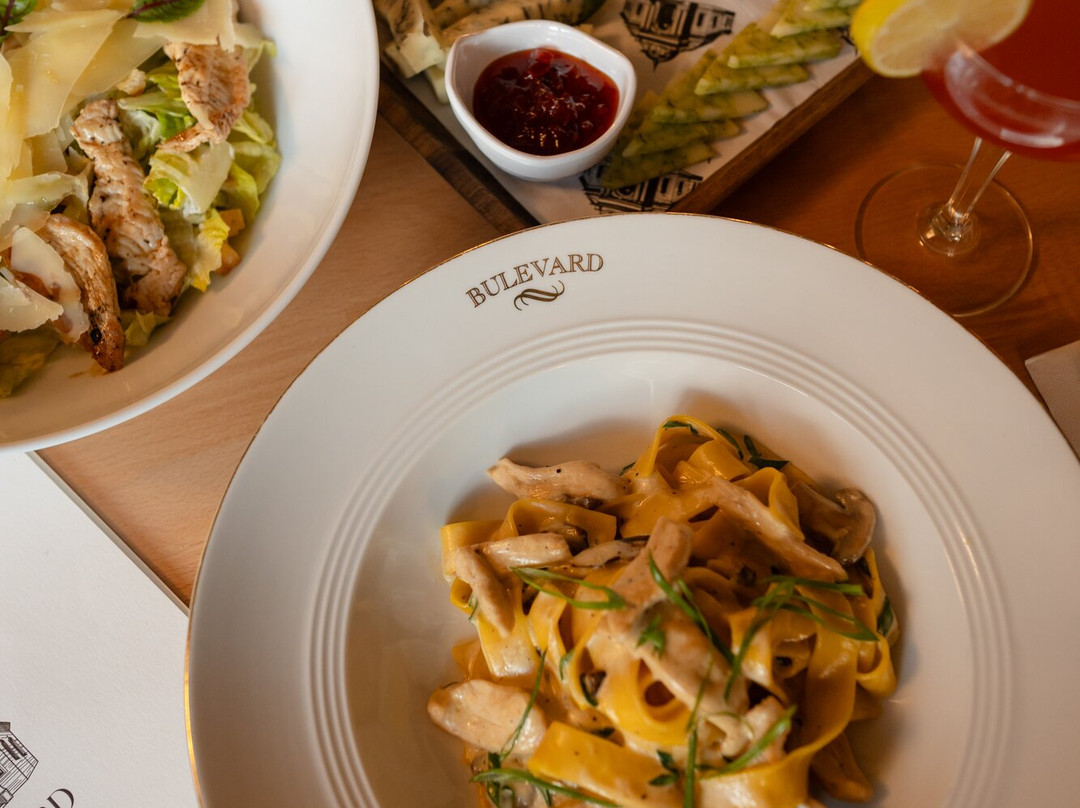 La Bulevard Restaurant