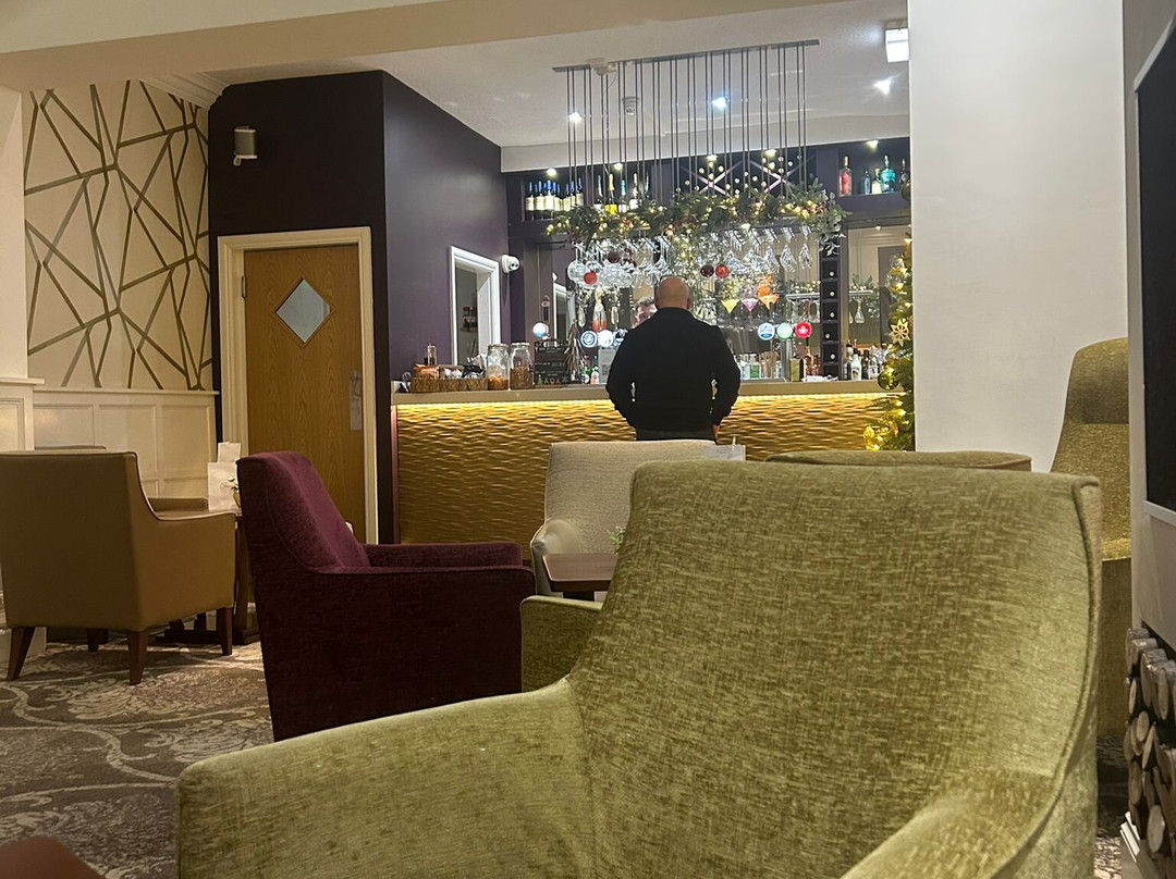 The Melbreak Hotel主图