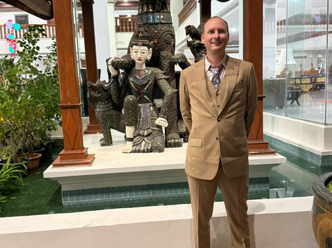 James Fashion International-曼谷必去景点