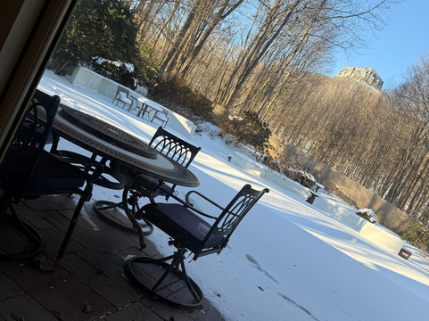 Pilot Knob Inn主图